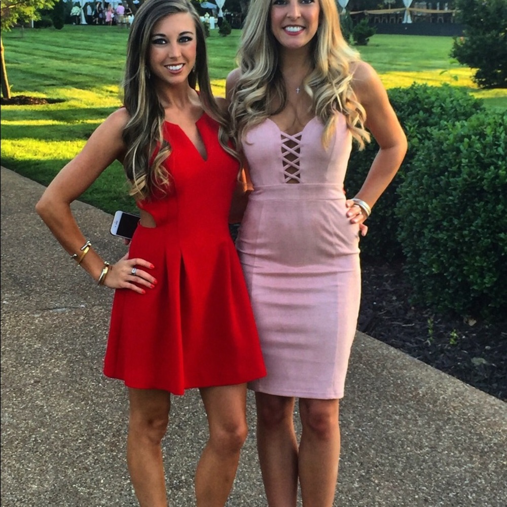 Meet your Posher, Taylor - Picture 10 of 13